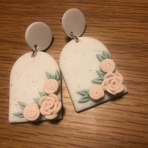 Jewelry - White Floral Polymer Clay Earrings